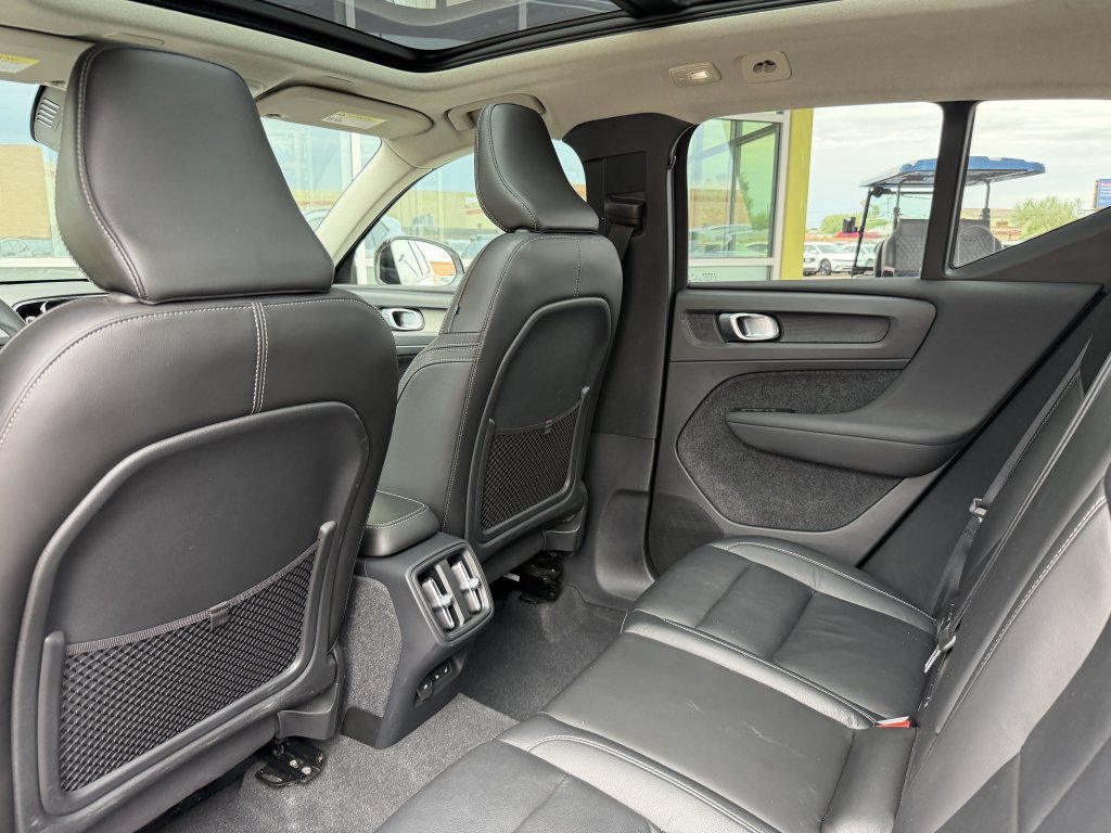 Used 2023 Volvo XC40 B5 Plus w/ Driver Assist Package AWD/4WD image 35