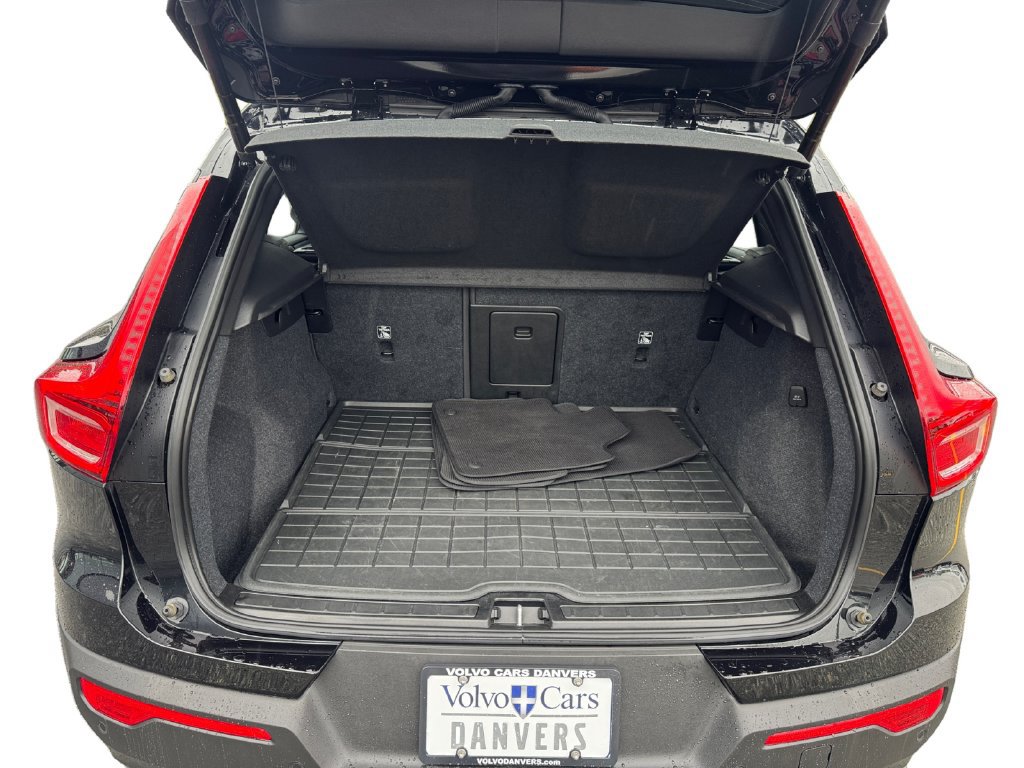 Certified 2023 Volvo XC40 Recharge Plus AWD/4WD image 6