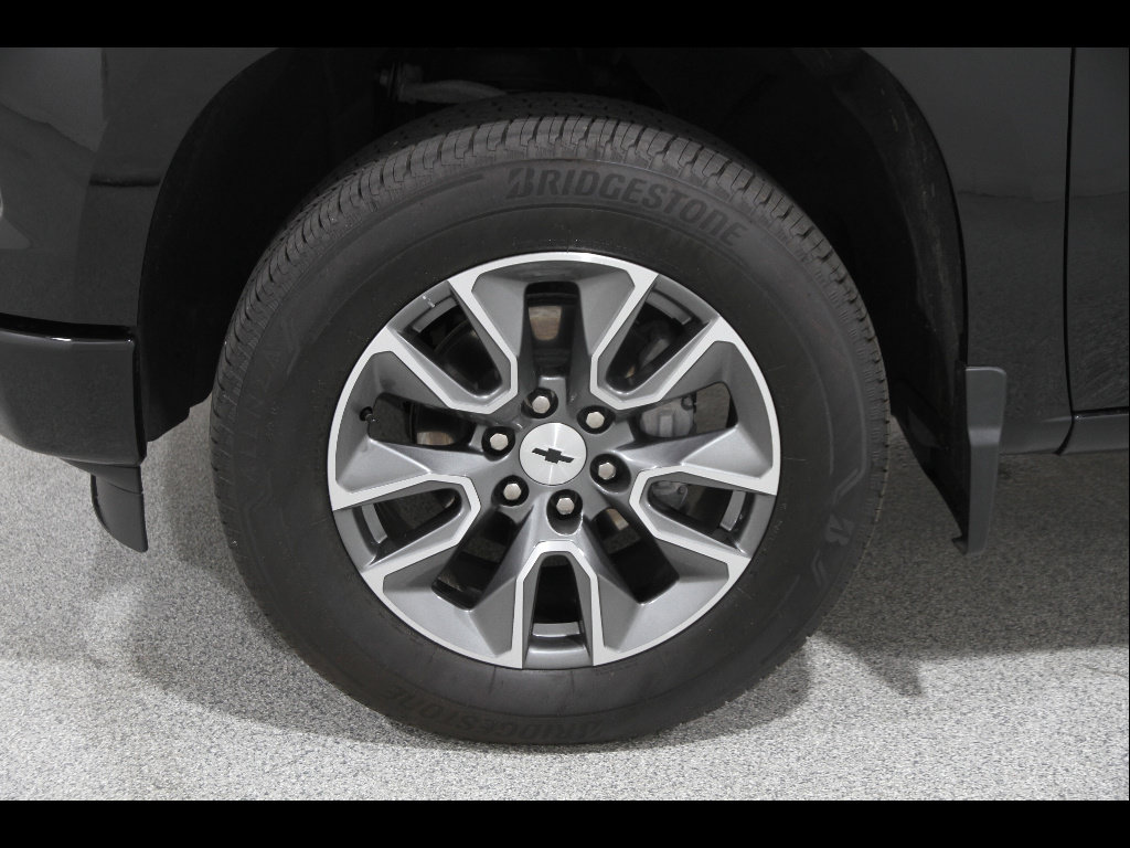 Certified 2024 Chevrolet Silverado 1500 RST AWD/4WD image 22