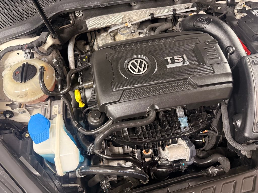 Used 2017 Volkswagen Golf R 4-Door AWD/4WD image 48