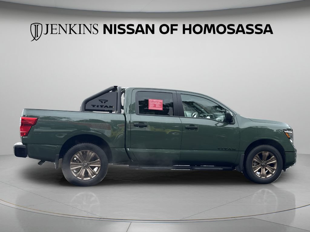 Certified 2024 Nissan Titan SV w/ SV Bronze Edition Package RWD image 6