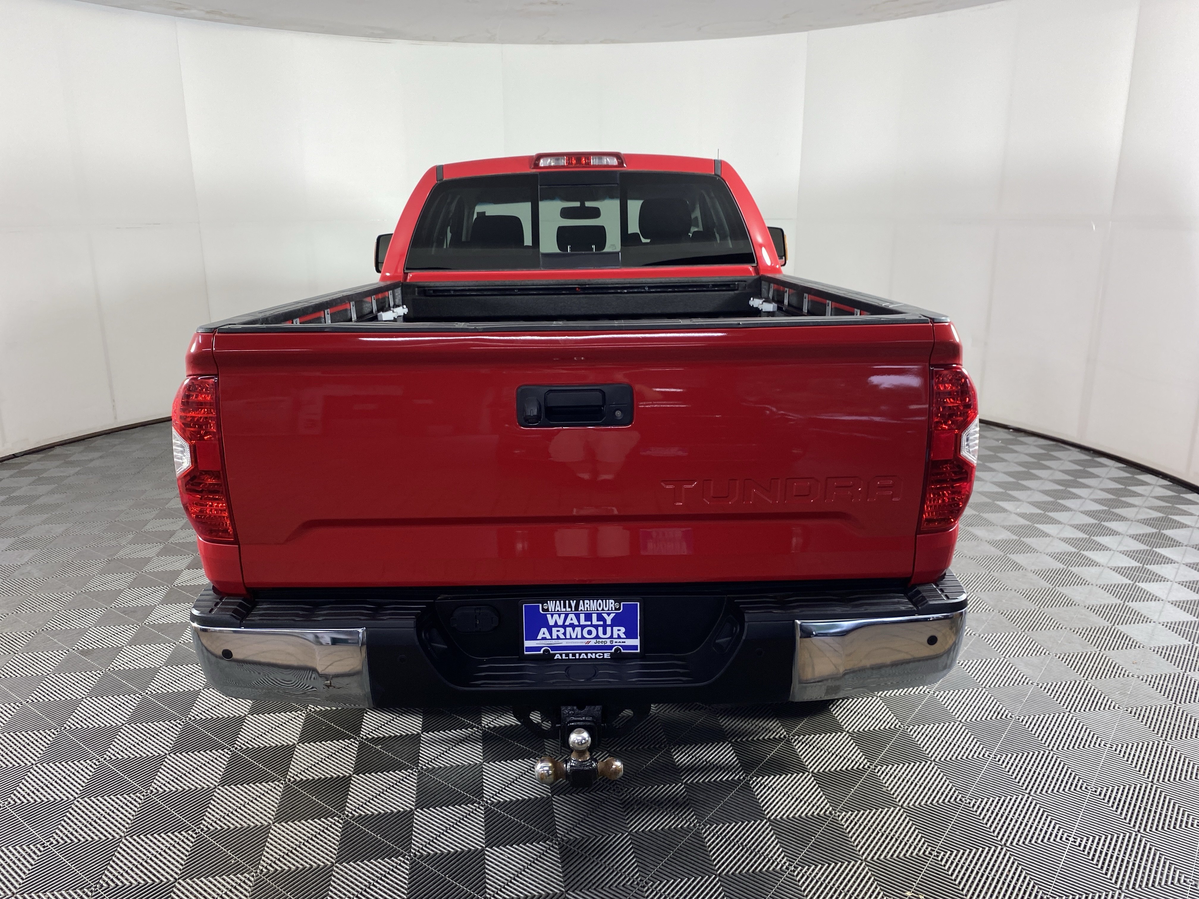 Used 2014 Toyota Tundra SR5 AWD/4WD image 6