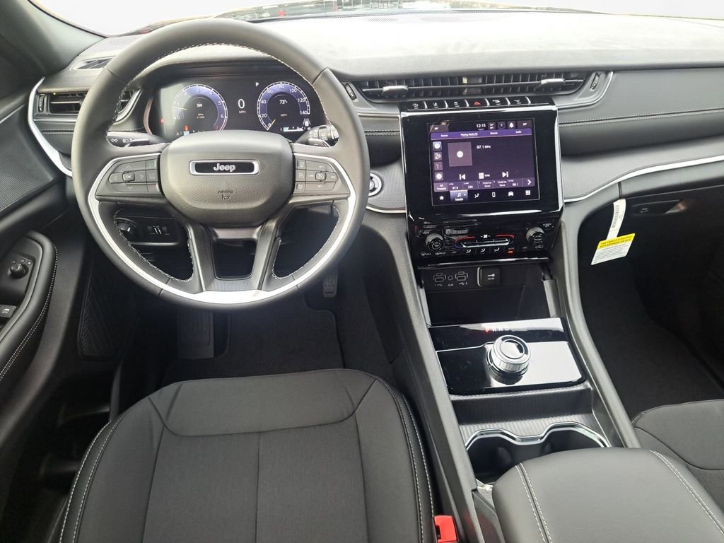 New 2025 Jeep Grand Cherokee Laredo RWD image 20