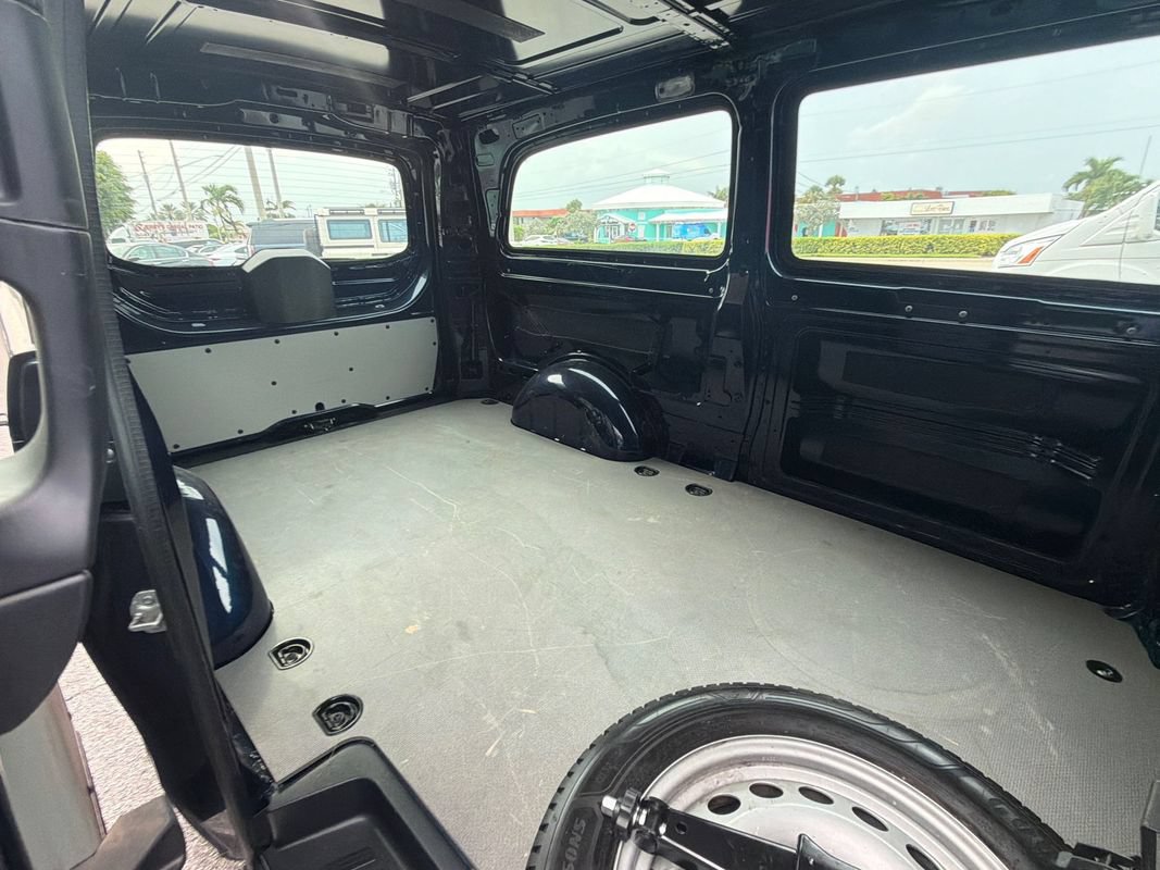 Used 2022 Mercedes-Benz Metris image 13