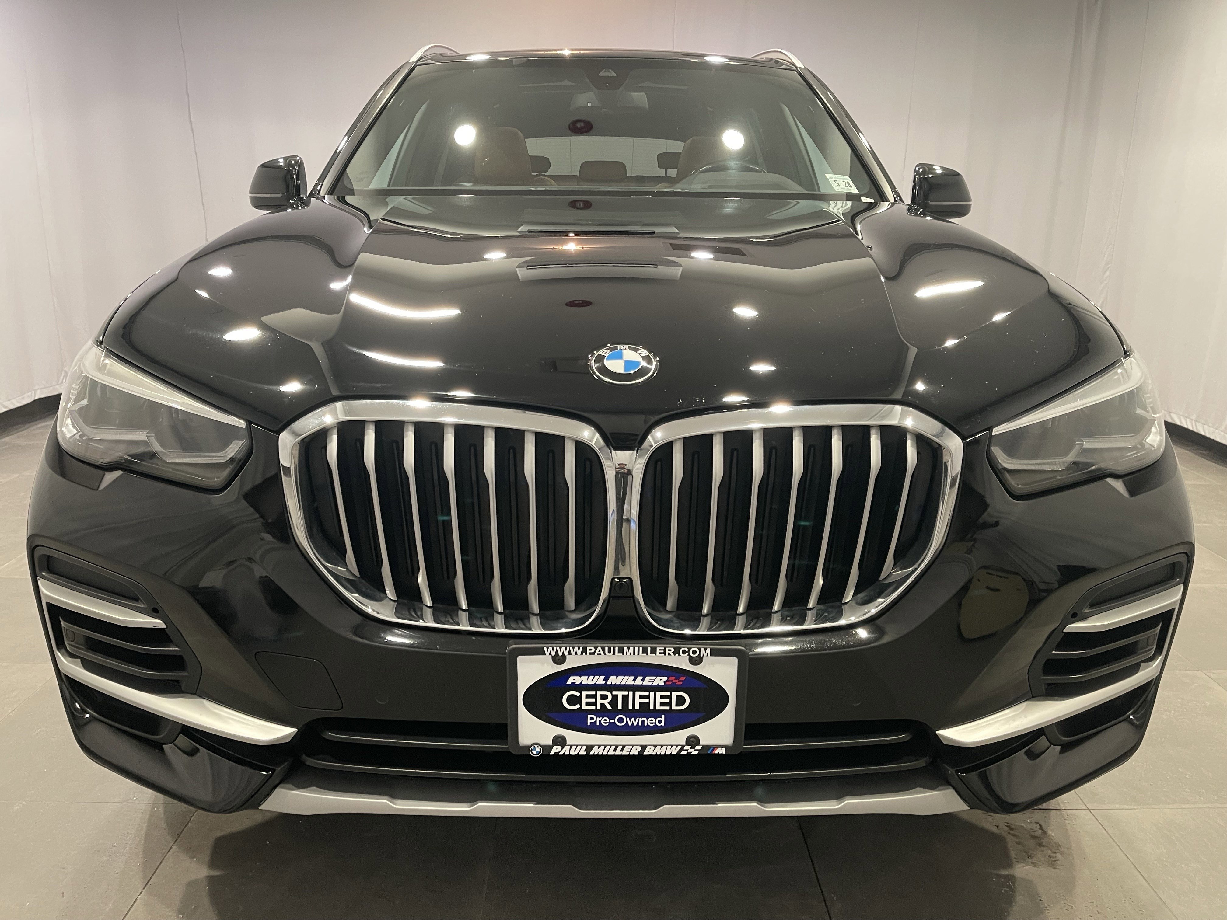Used 2023 BMW X5 xDrive40i w/ Premium Package image 2