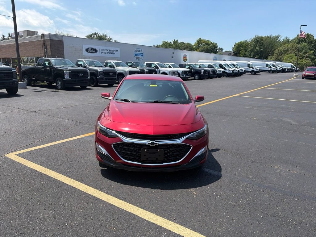 Used 2021 Chevrolet Malibu RS FWD image 2