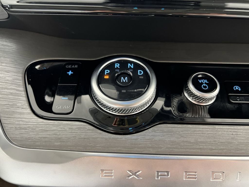 New 2026 Ford Expedition Max Platinum w/ Driver's Package image 22