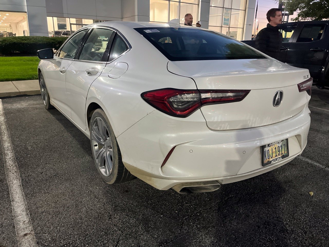 Used 2022 Acura TLX w/ Technology Package FWD image 4