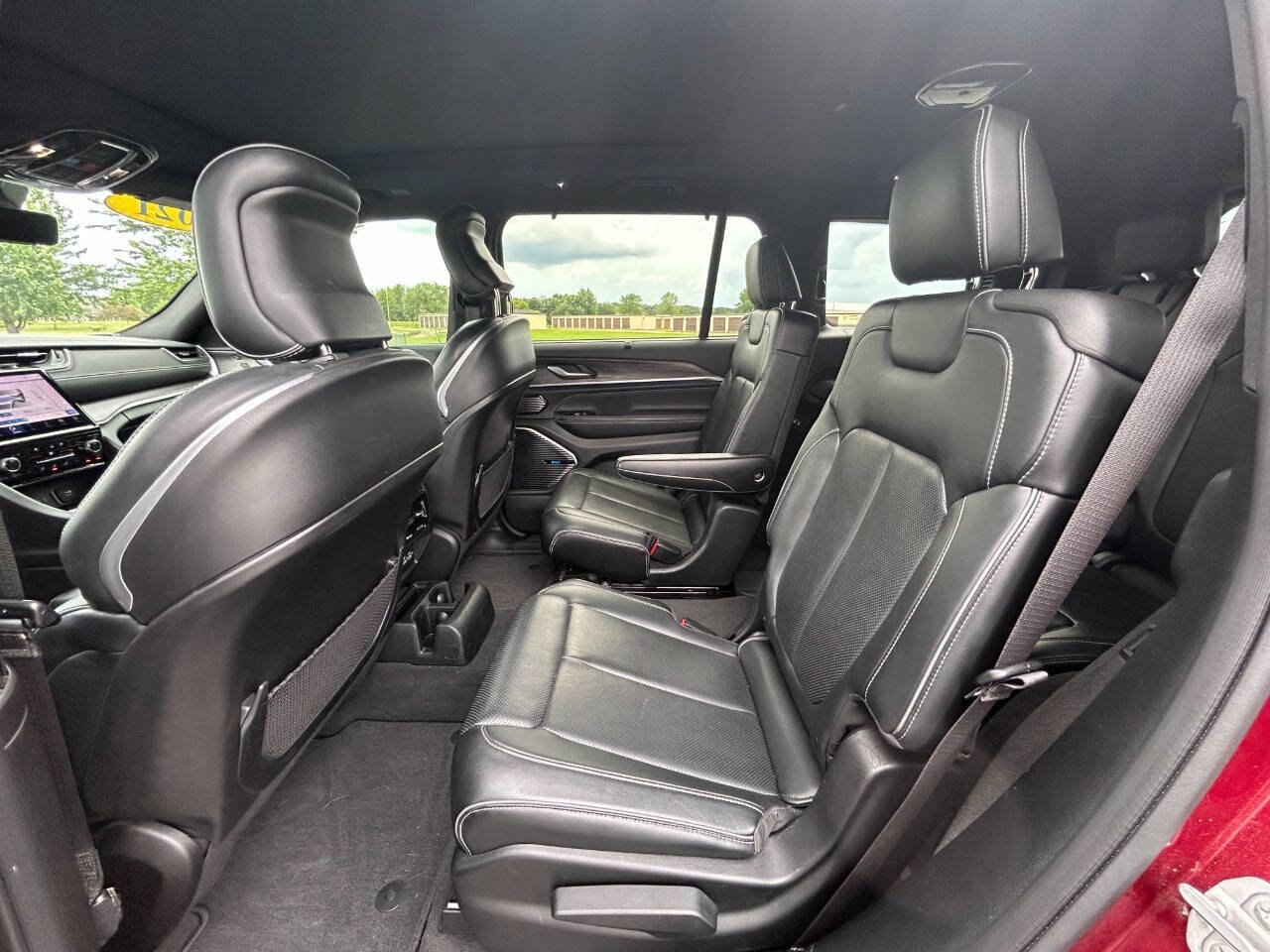 Used 2021 Jeep Grand Cherokee L Overland w/ Advanced Protech Group III image 18