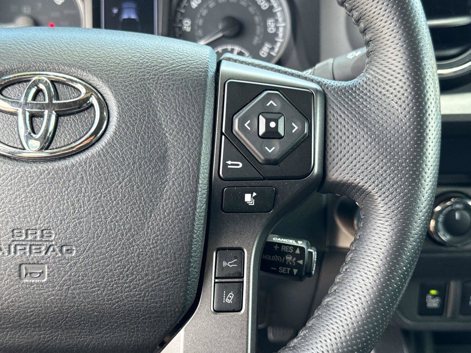 Used 2021 Toyota Tacoma TRD Off-Road w/ TRD Premium Off Road Package AWD/4WD image 26