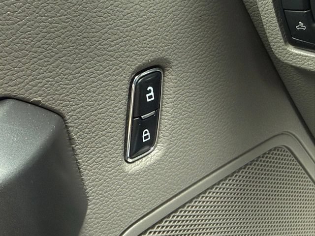 Used 2018 Ford F250 XLT w/ XLT Value Package AWD/4WD image 18