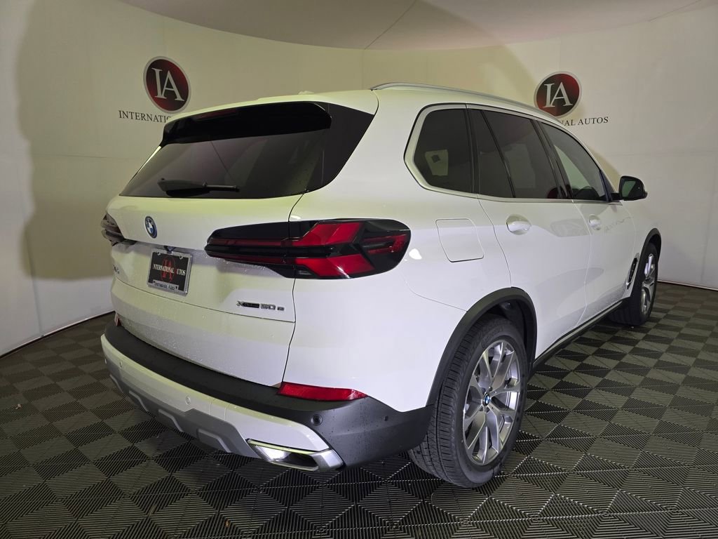 New 2026 BMW X5 xDrive50e w/ Climate Comfort Package image 4
