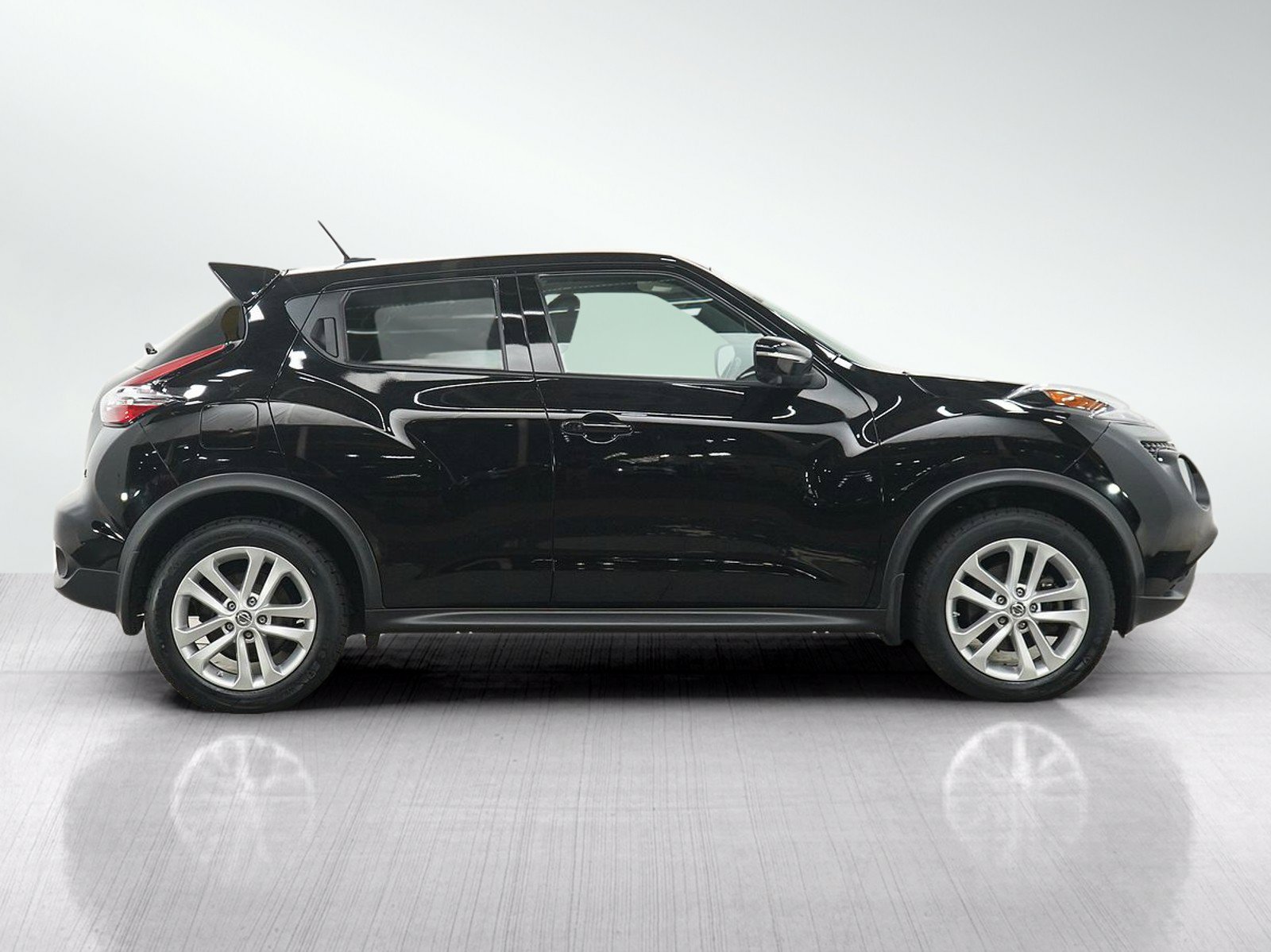 Used 2015 Nissan Juke SL FWD image 6