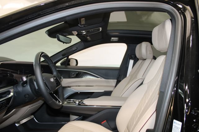 New 2026 Cadillac Lyriq Signature Luxury w/ Nappa Leather Package AWD/4WD image 6