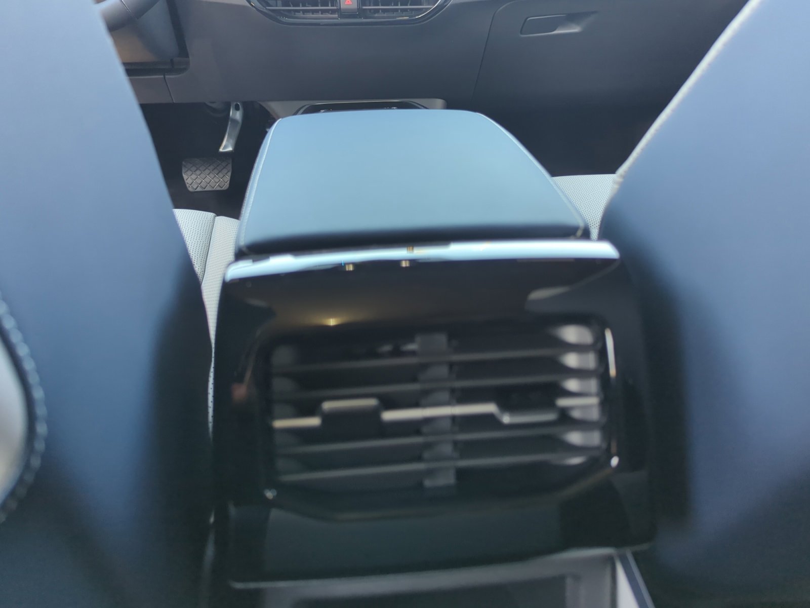 New 2025 Volkswagen ID.4 Pro S RWD image 30
