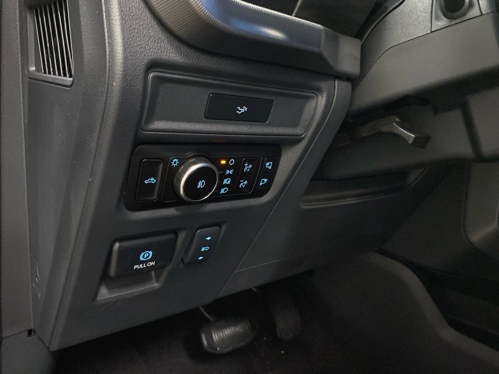New 2026 Ford F150 Lariat w/ Equipment Group 501A Mid image 24