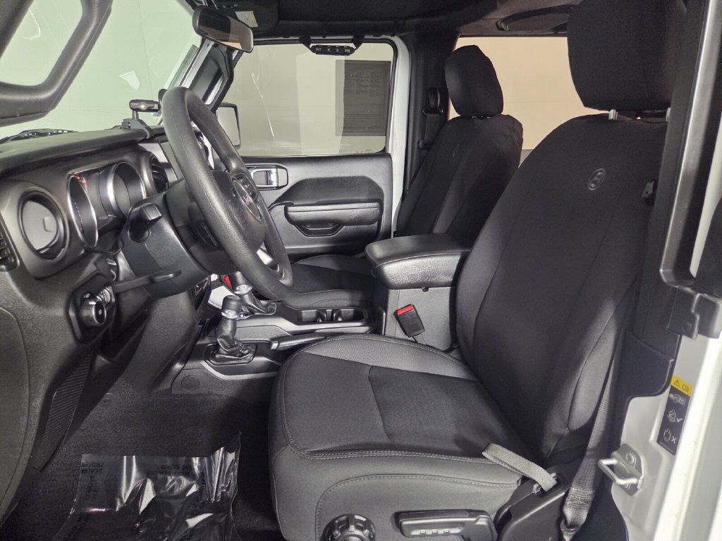 Used 2022 Jeep Wrangler Sport AWD/4WD image 12