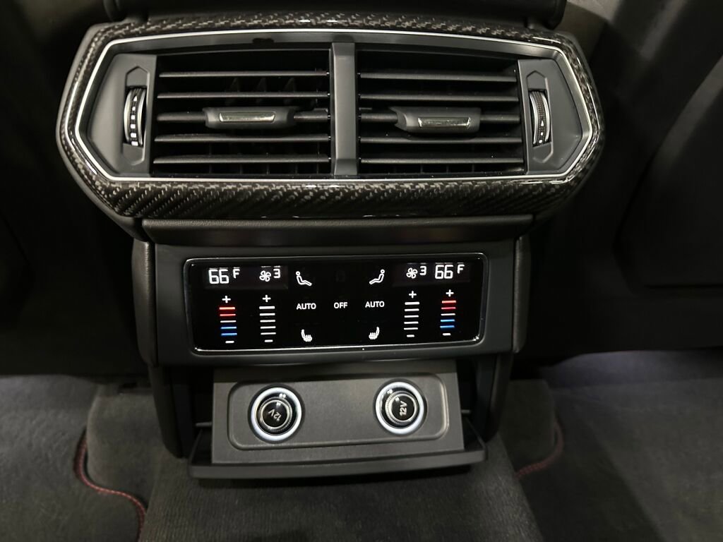 Used 2020 Lamborghini Urus image 25