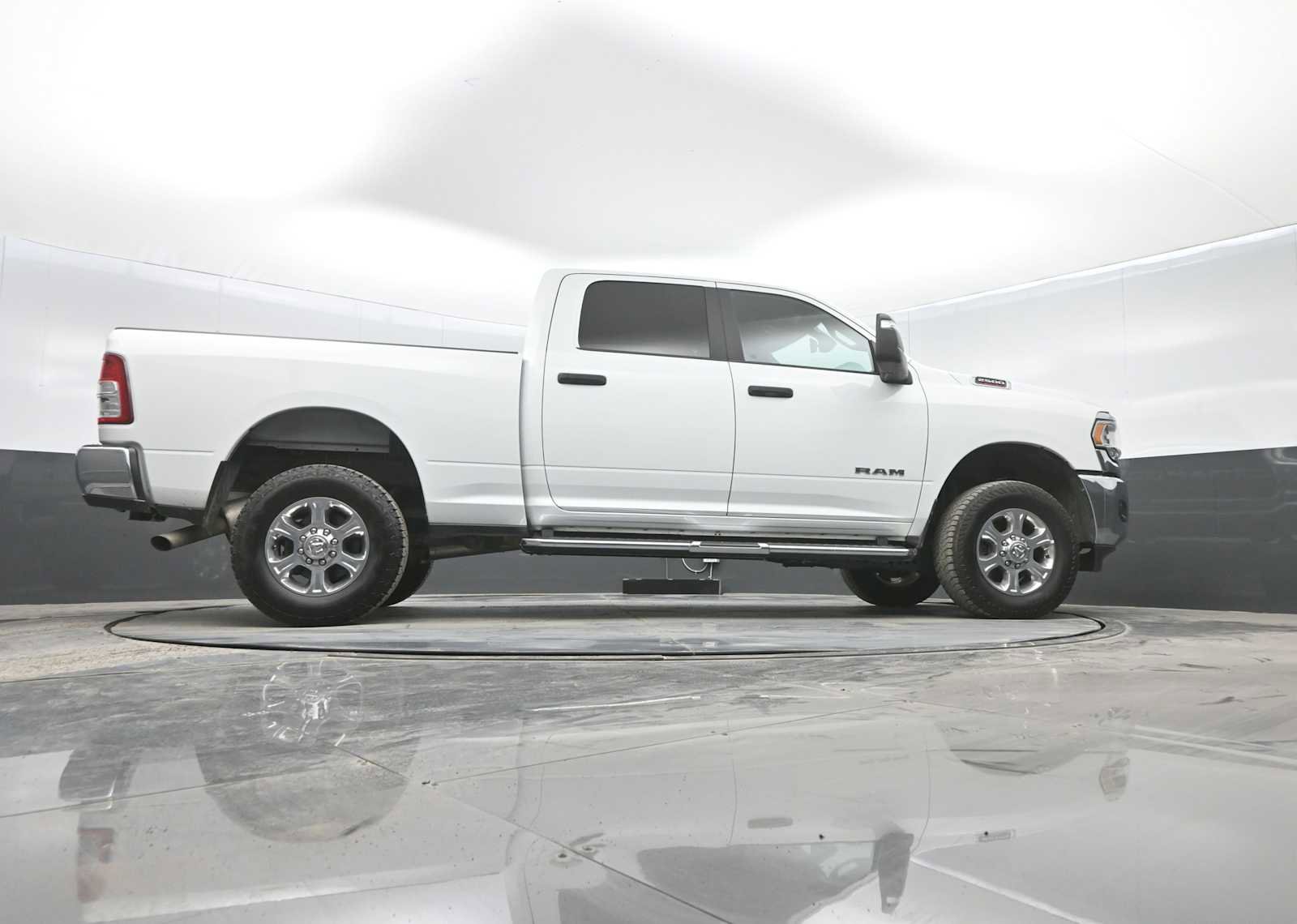 Used 2024 RAM 2500 Big Horn image 29