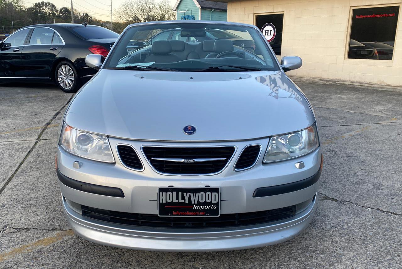 Used 2004 Saab 9-3 Aero FWD image 2