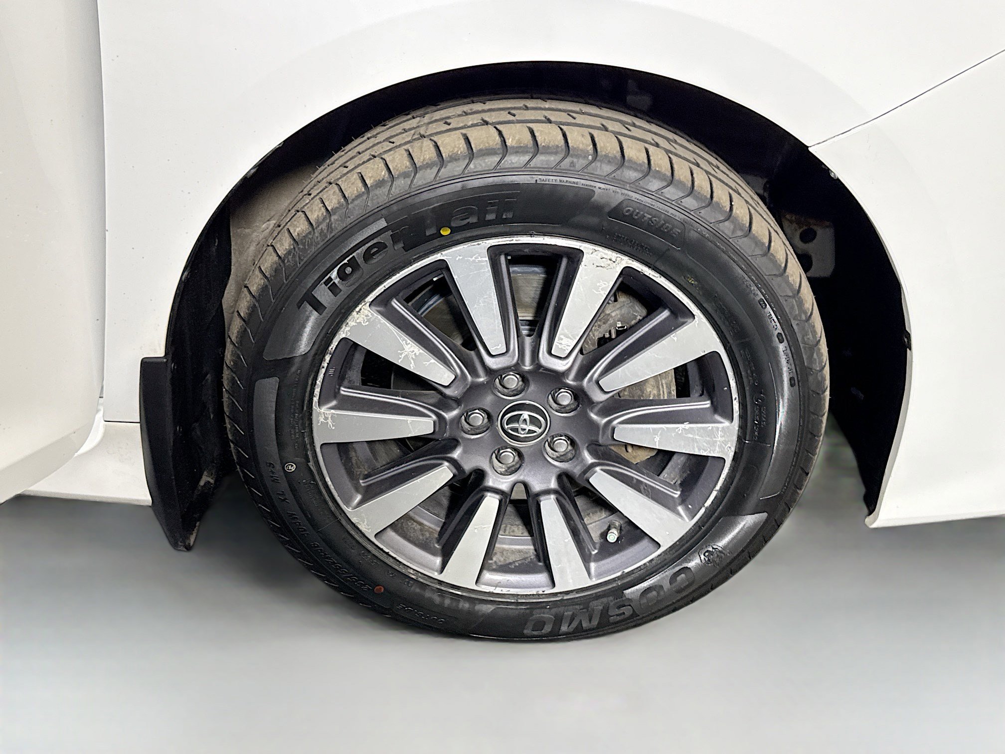 Used 2020 Toyota Sienna LE w/ LE Preferred Package AWD/4WD image 30