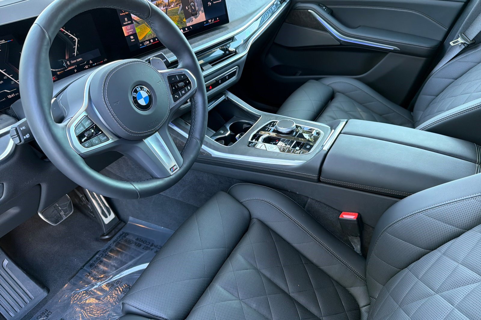 Used 2026 BMW X7 xDrive40i w/ M Sport Package AWD/4WD image 11