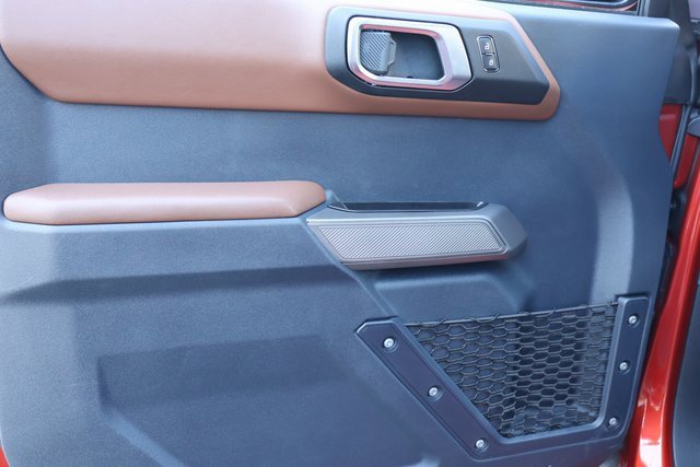 Used 2023 Ford Bronco Outer Banks image 8