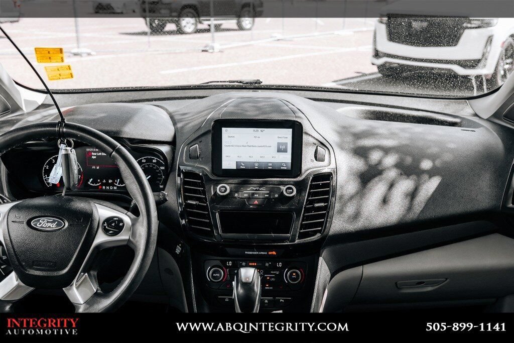 Used 2019 Ford Transit Connect Titanium w/ Titanium Premium Package FWD image 12