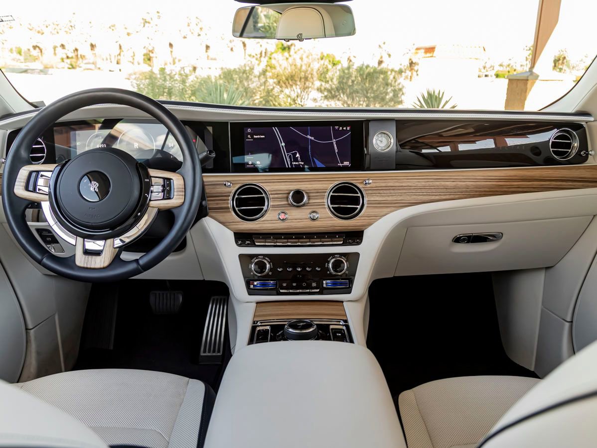 Certified 2025 Rolls-Royce Spectre image 4