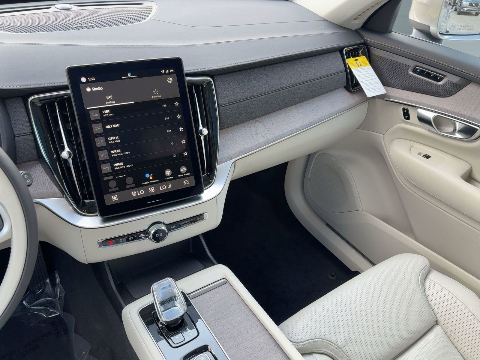 New 2026 Volvo XC90 B6 Ultra image 27