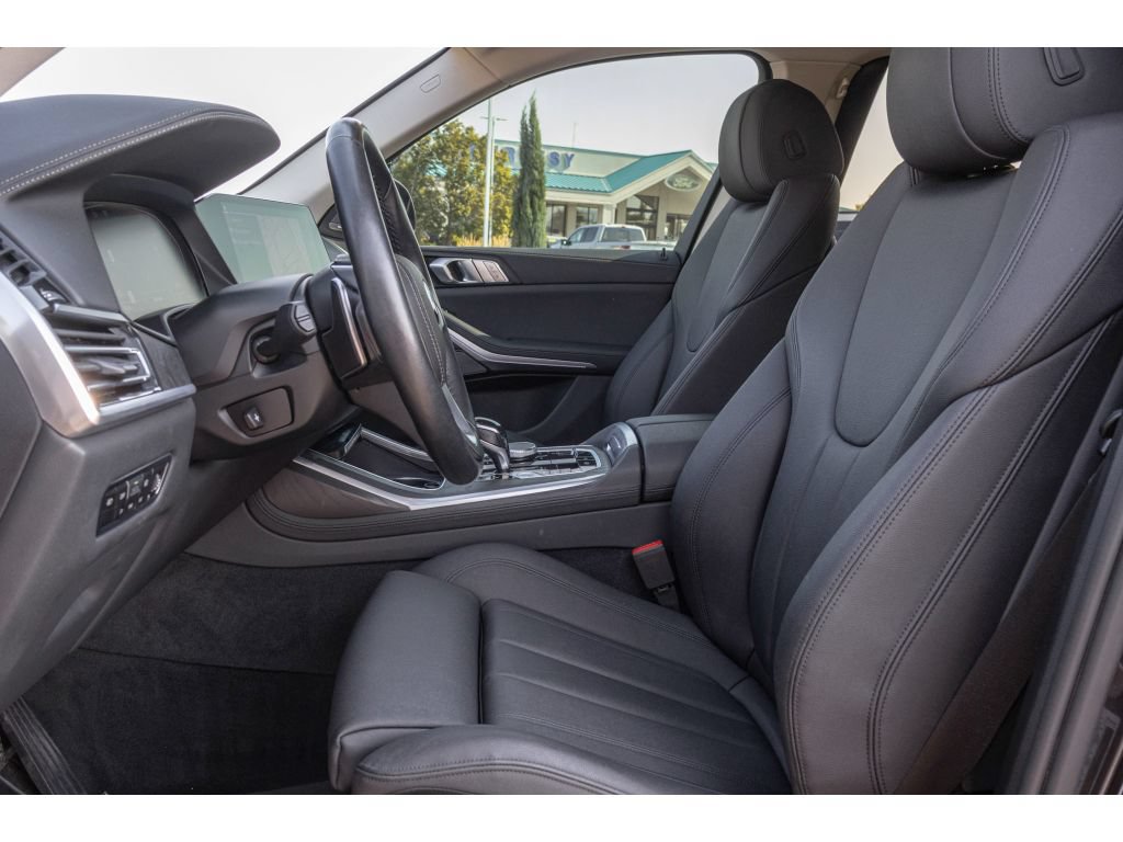 Used 2020 BMW X7 xDrive40i w/ Premium Package AWD/4WD image 17