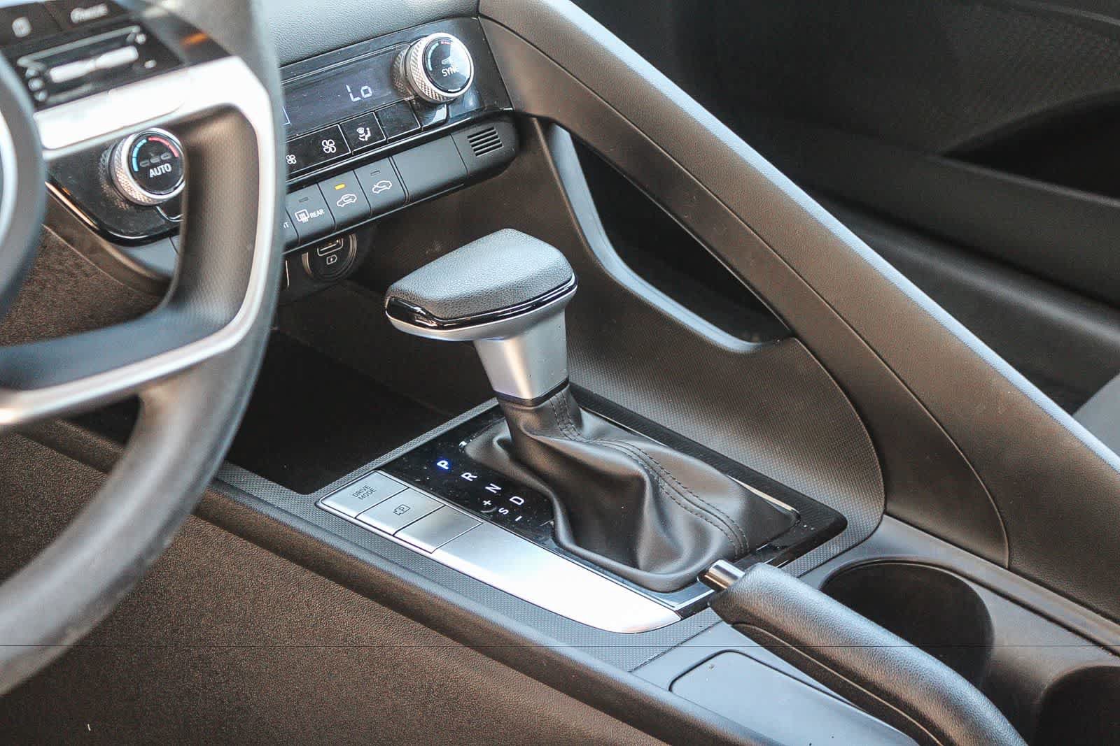 Used 2023 Hyundai Elantra SEL FWD image 24
