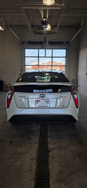 Used 2016 Toyota Prius Two image 4