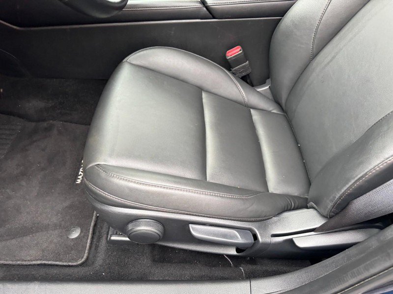 Used 2025 MAZDA MAZDA3 s FWD image 14