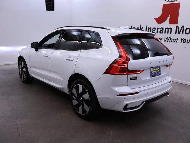 Used 2024 Volvo XC60 T8 Plus w/ Climate Package AWD/4WD image 9