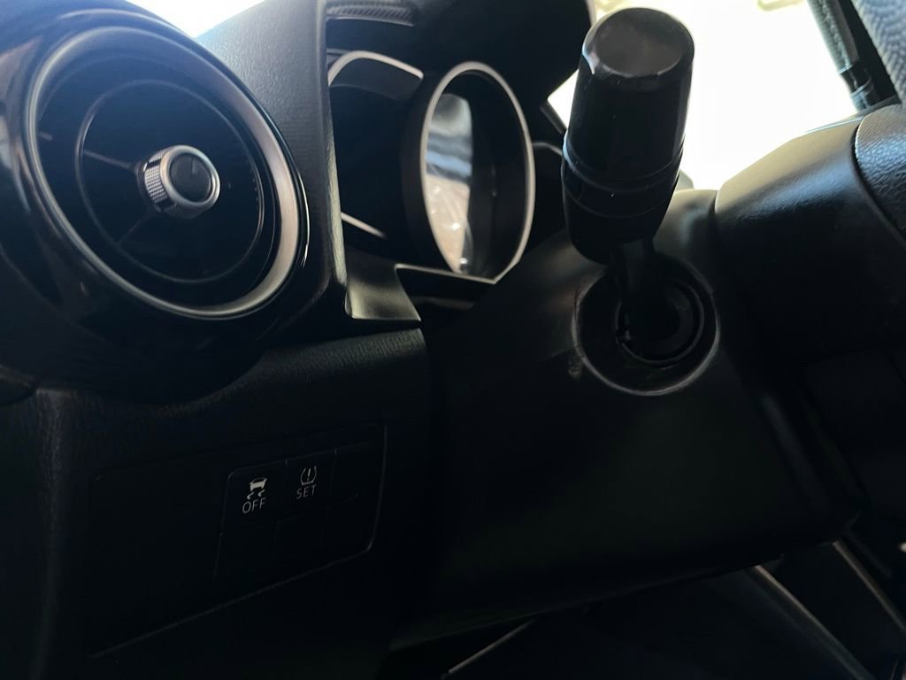 Used 2019 Toyota Yaris LE FWD image 22