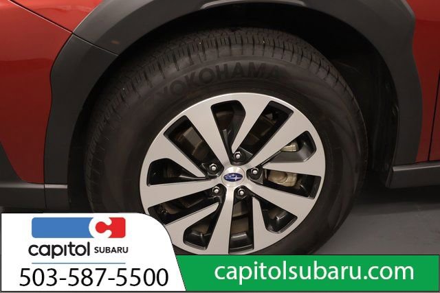 Used 2025 Subaru Outback Premium image 6