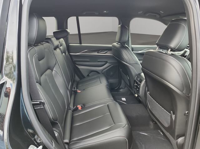 New 2025 Jeep Grand Cherokee Limited image 37