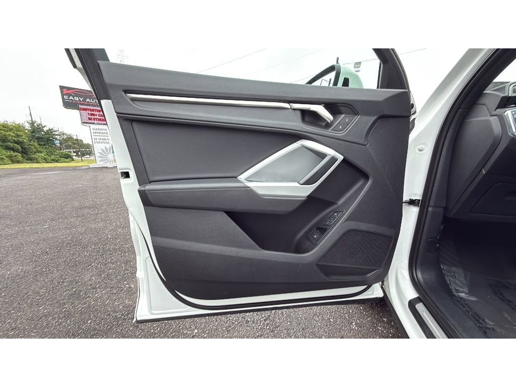 Used 2023 Audi Q3 2.0T Premium image 7