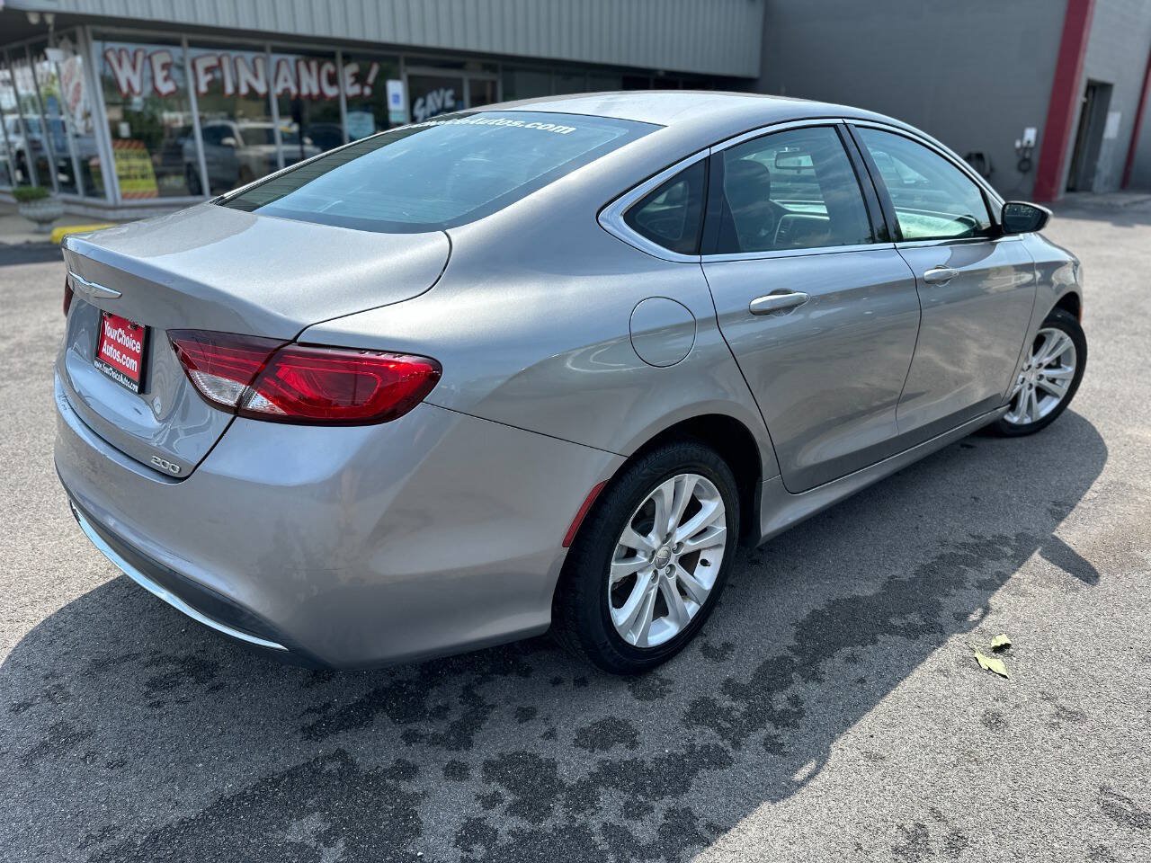 Used 2016 Chrysler 200 Limited FWD image 5