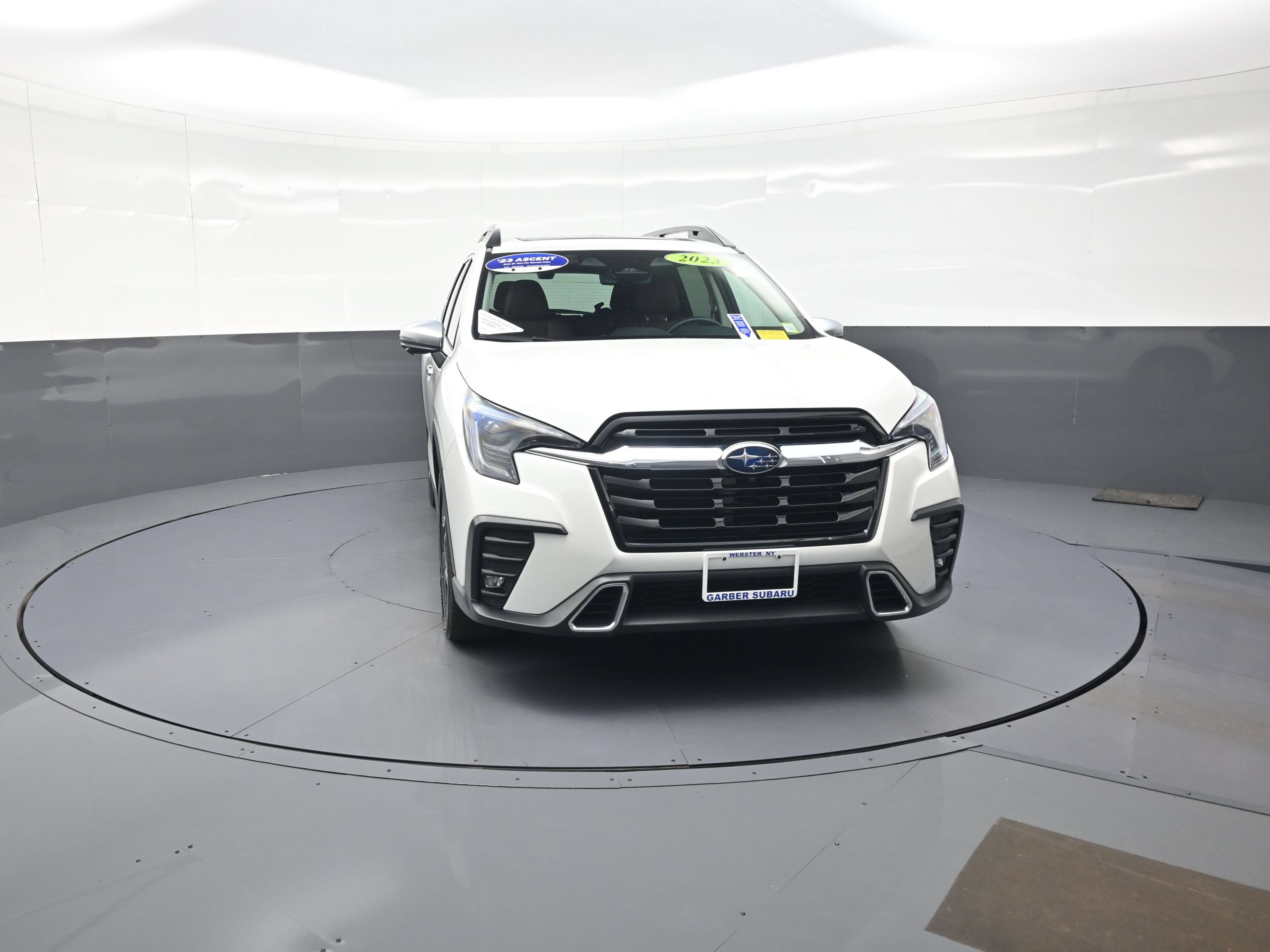 Used 2023 Subaru Ascent Touring AWD/4WD image 8