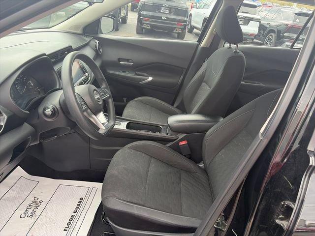 Used 2023 Nissan Kicks SV FWD image 9