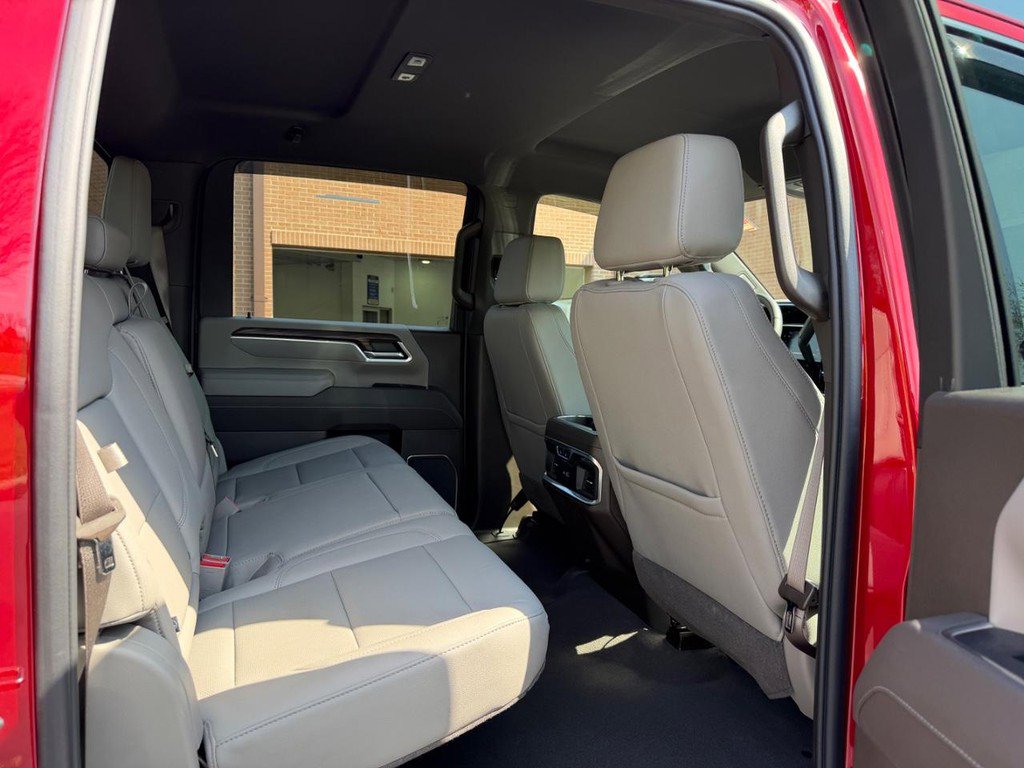 Used 2026 GMC Sierra 2500 SLT w/ SLT Premium Package AWD/4WD image 10