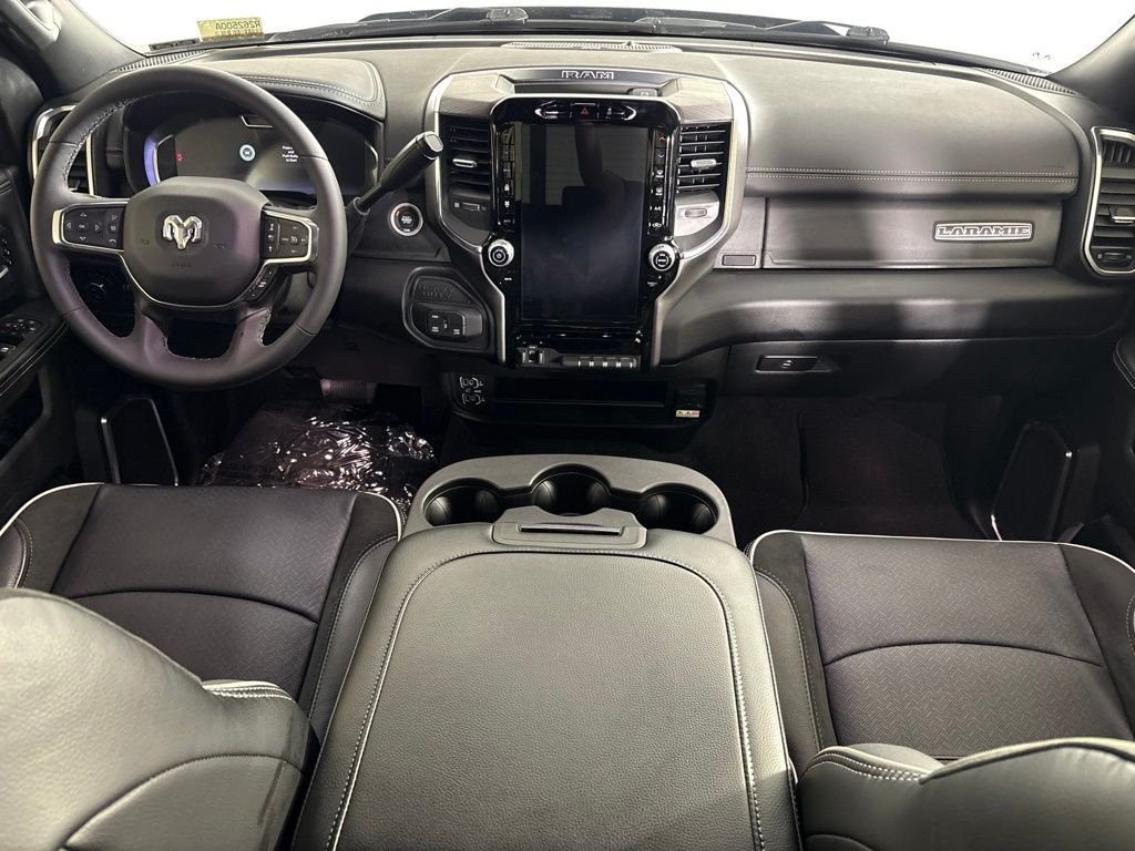 Used 2025 RAM 2500 Laramie w/ Towing Technology Group AWD/4WD image 18
