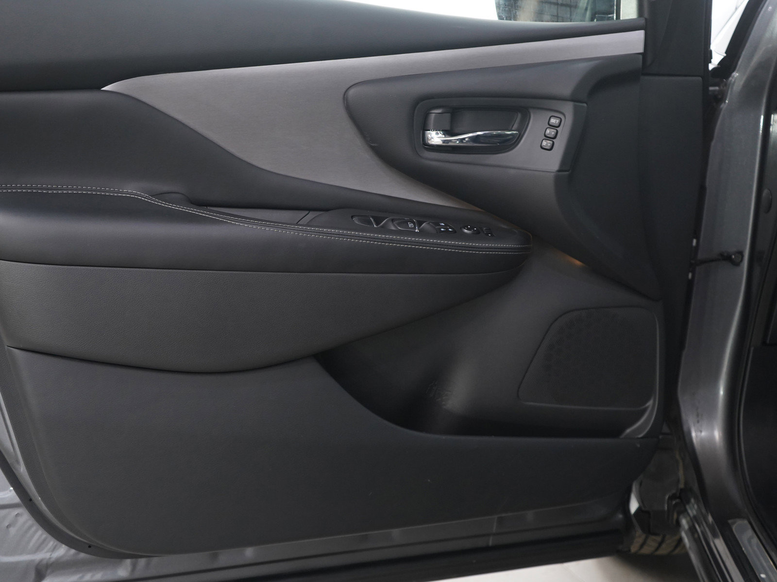 Used 2024 Nissan Murano SL image 17