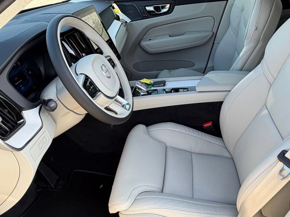New 2026 Volvo XC60 T8 Ultra w/ Protection Package Premier AWD/4WD image 19
