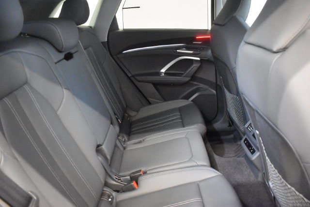 Used 2025 Audi Q5 Prestige AWD/4WD image 17