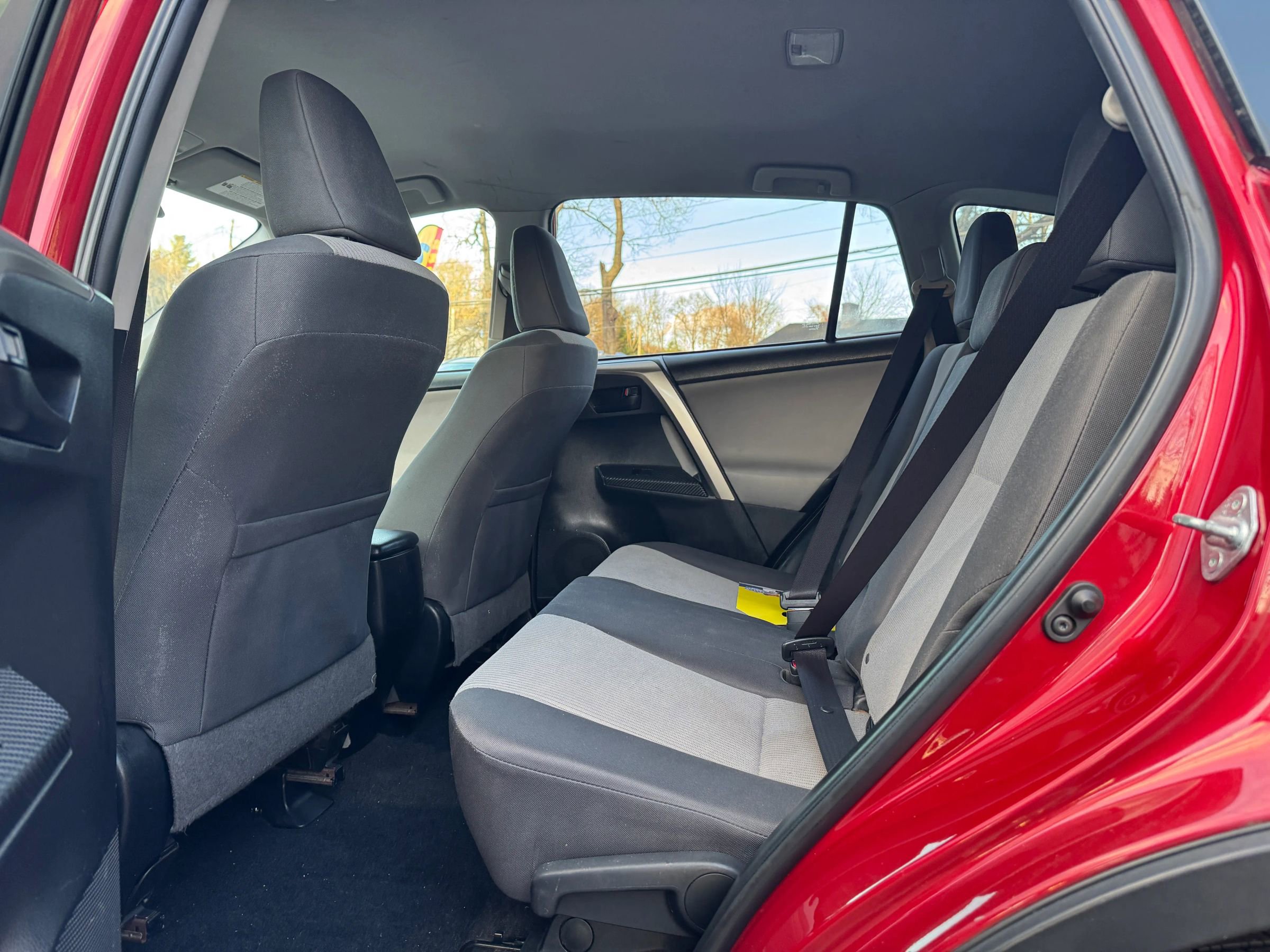 Used 2015 Toyota RAV4 LE image 15