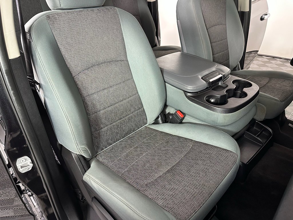 Used 2016 RAM 1500 Classic SLT image 29