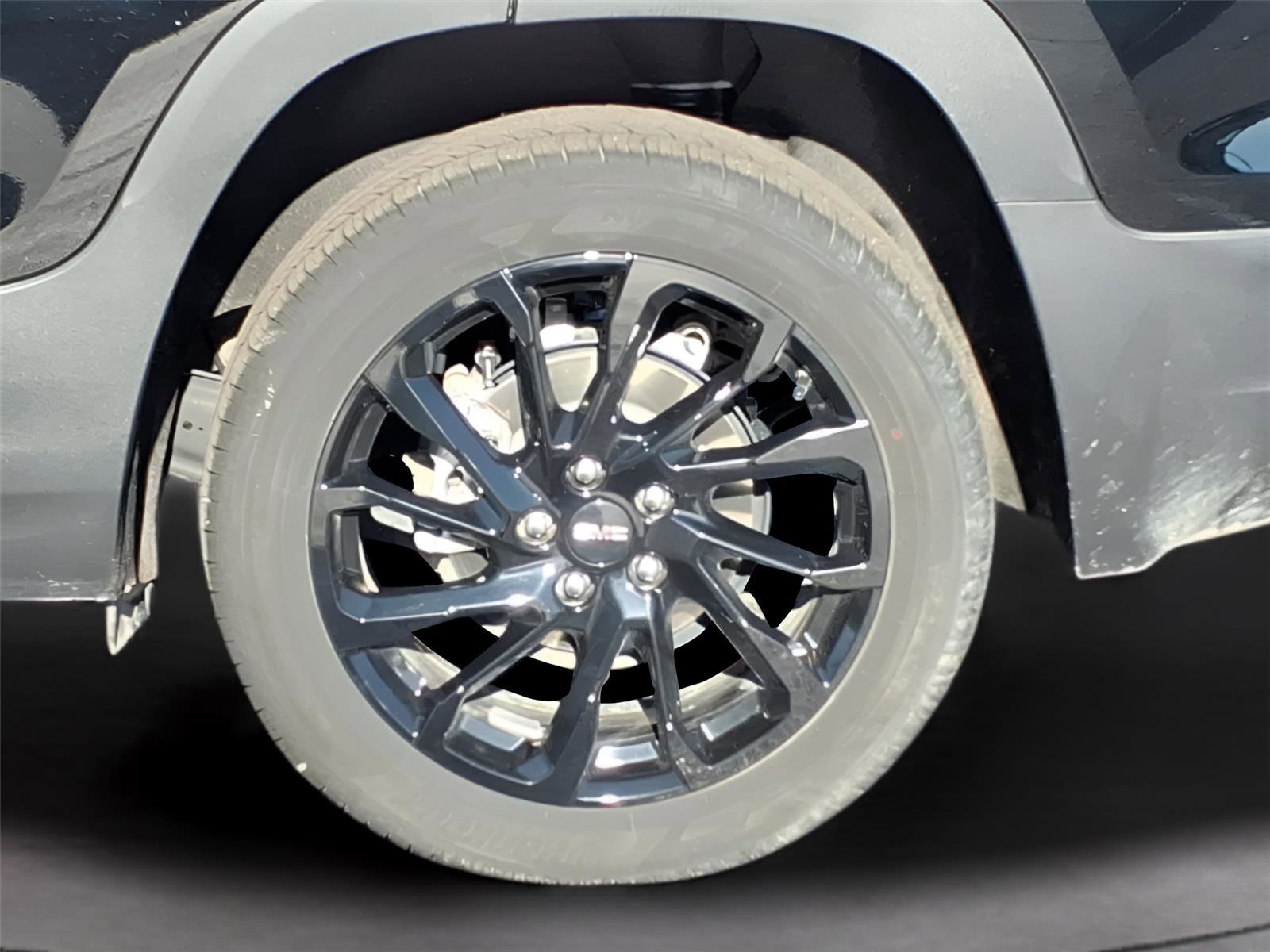 Used 2023 GMC Terrain SLE w/ Elevation Edition image 10